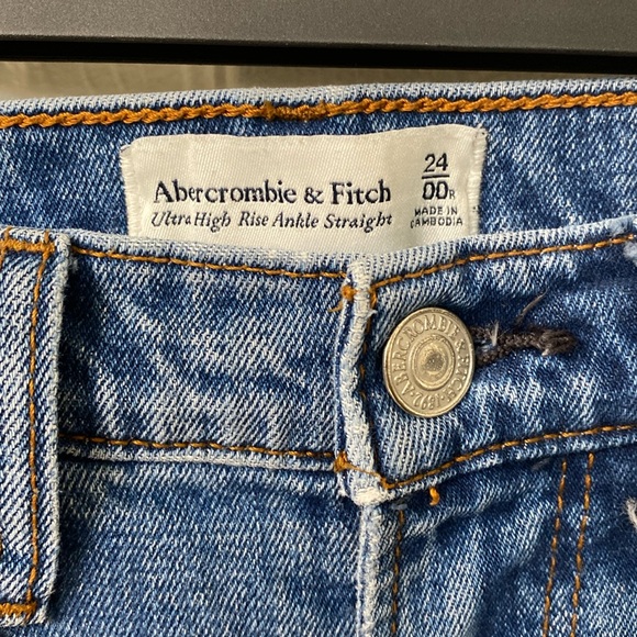 Abercrombie & Fitch Ultra High Rise Ankle Straight - Picture 1 of 11